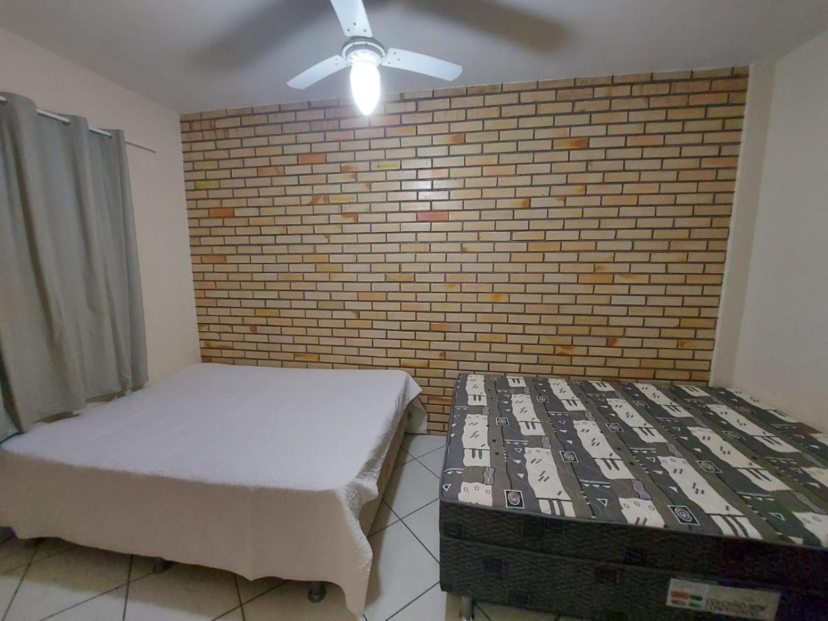 Apartamento 12 - Bombinhas - 200 Metros Da Praia Exterior foto