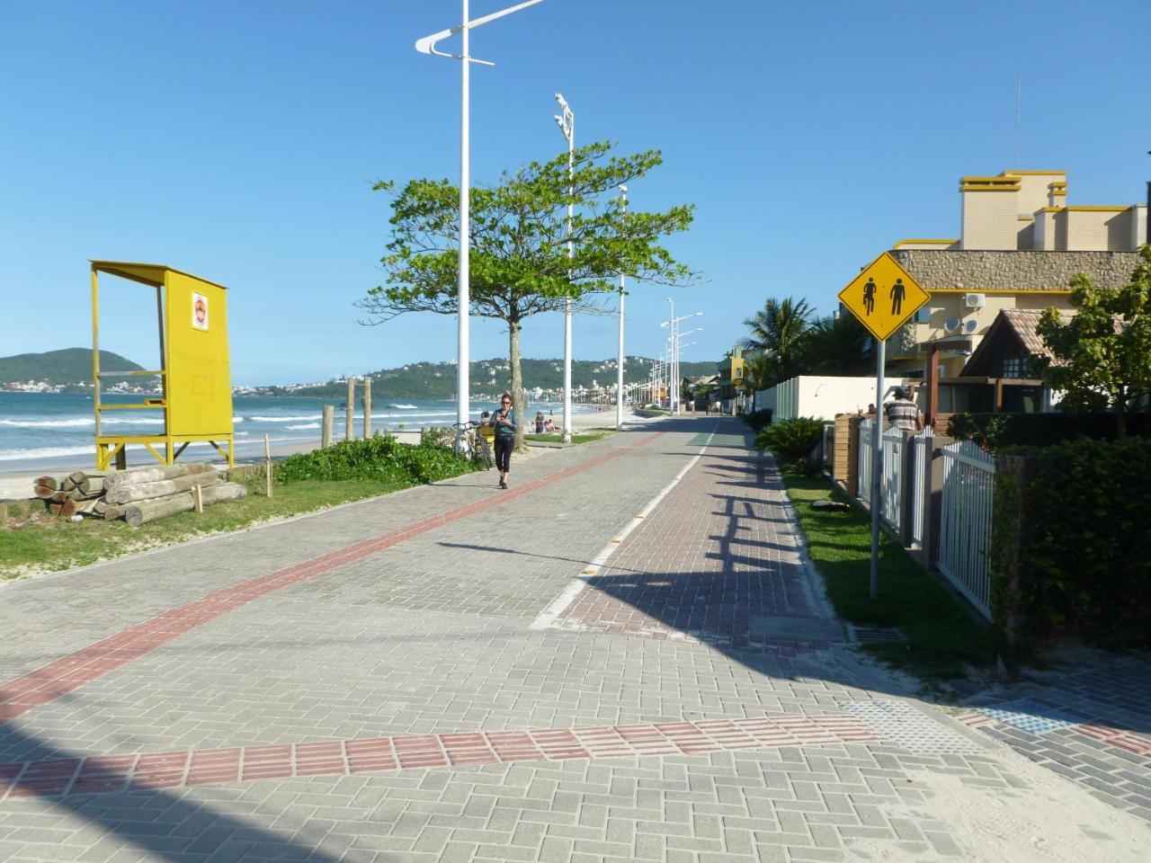Apartamento 12 - Bombinhas - 200 Metros Da Praia Exterior foto